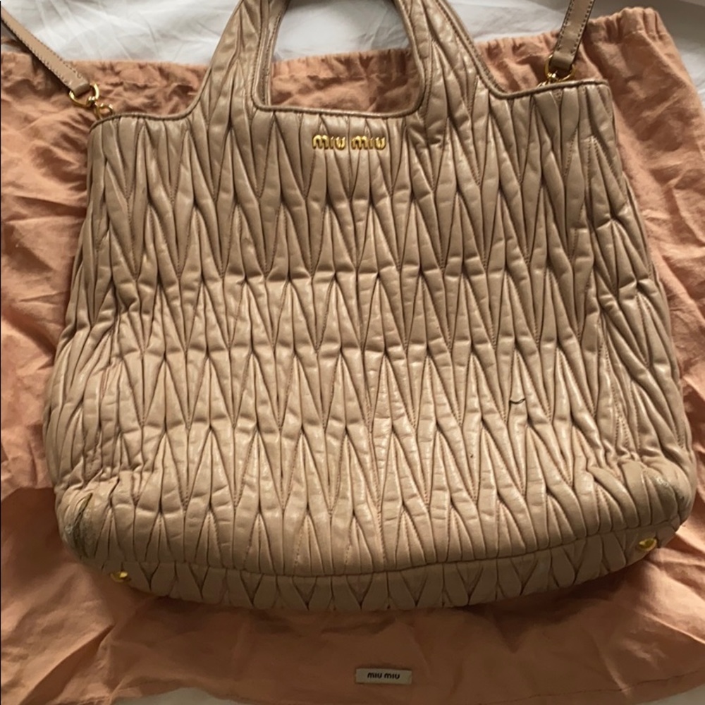 Miu Miu Tote w shoulder strap
